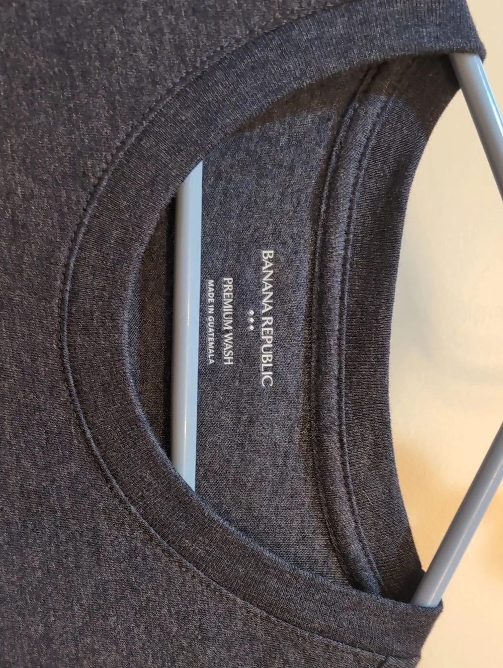 Banana Republic Men’s Charcoal Crew Neck Short Sleeve Tee NWT